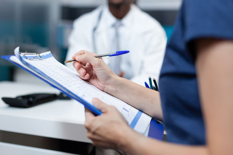 برای تشخیص کمبود ویتامین ای در بدن راه‌های مختلفی وجود دارد.